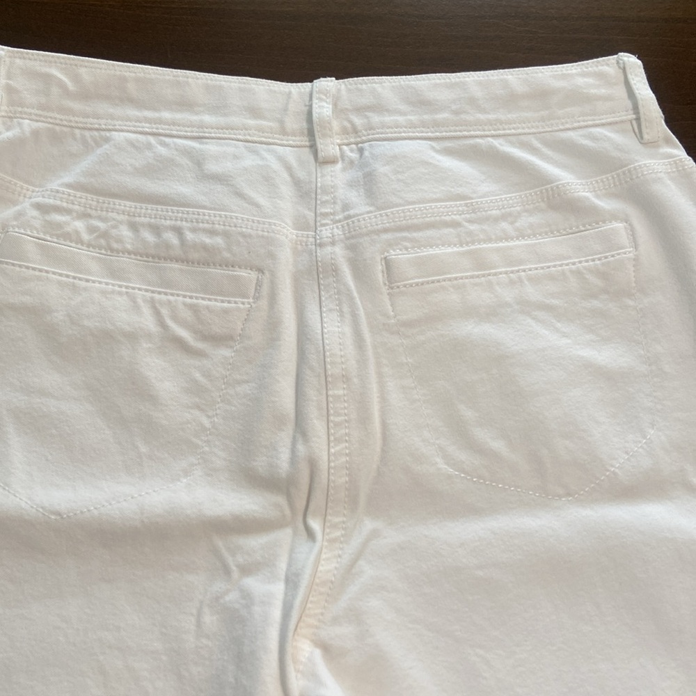 Sale! Chico's So Slimming White Denim Jeans. size Small/4 (Chico size 0). - Picture 9 of 11